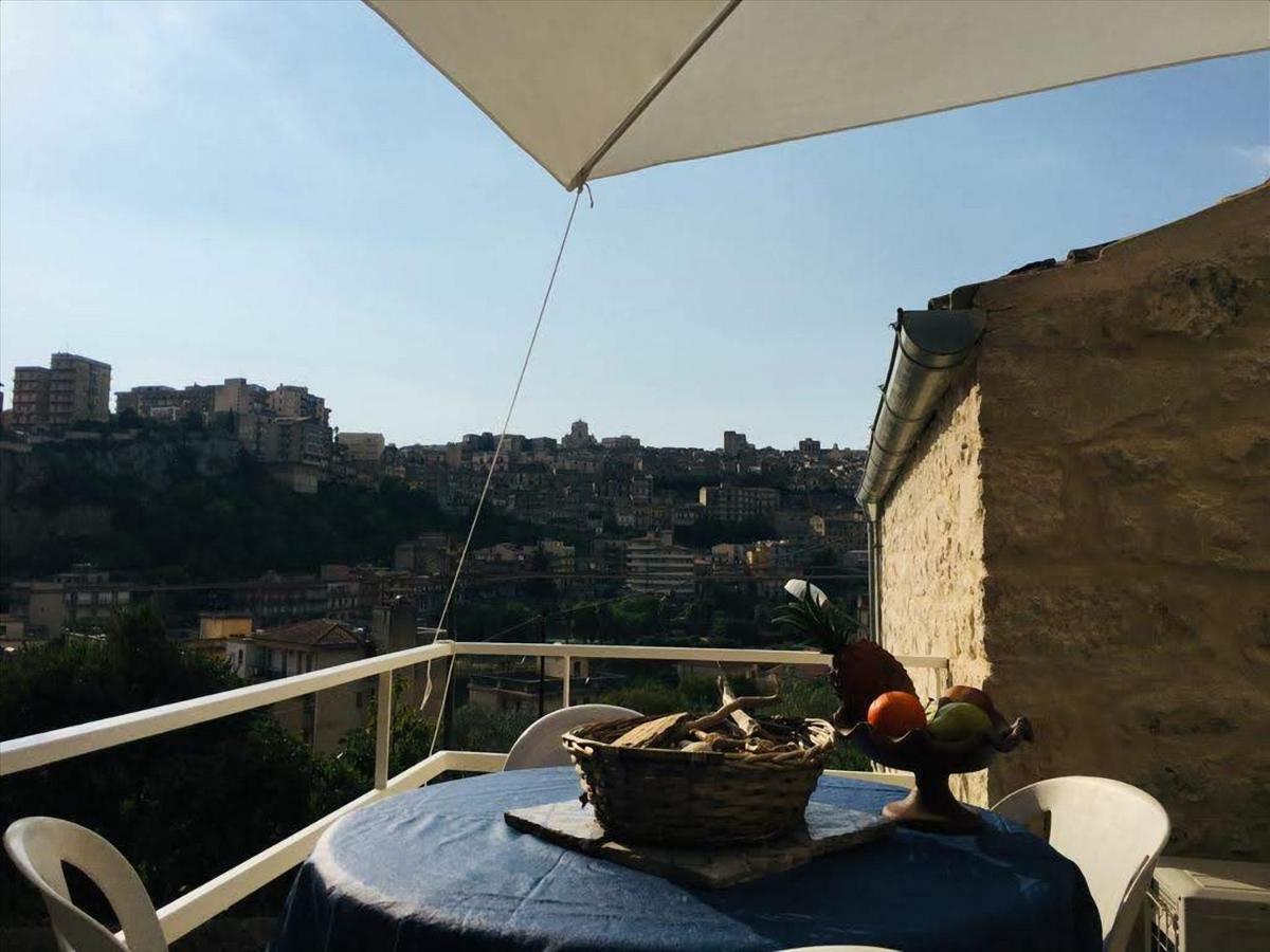 Casa Sabir Villa Modica Buitenkant foto